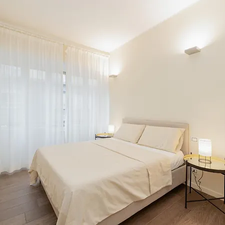 Modern Apartment, Center Porta Nuova *